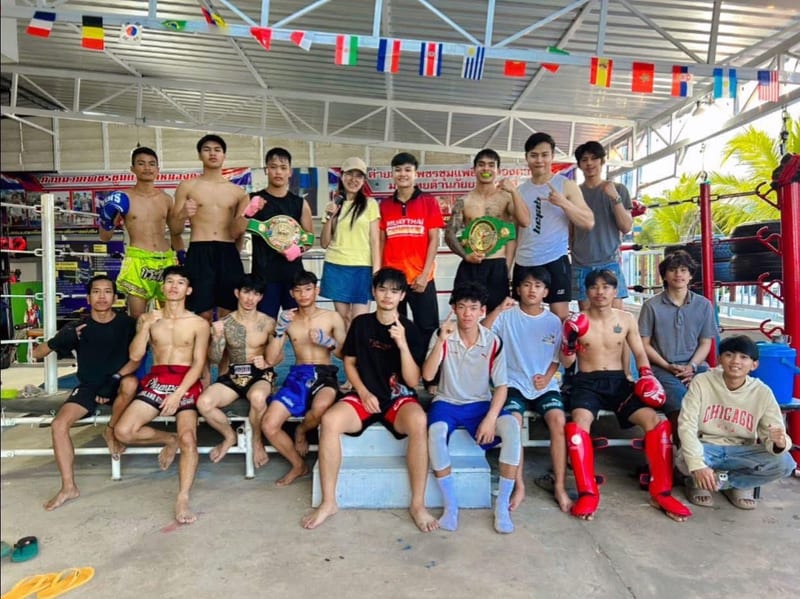 Photograph of ค่ายมวยเพชรชุมแพยิม